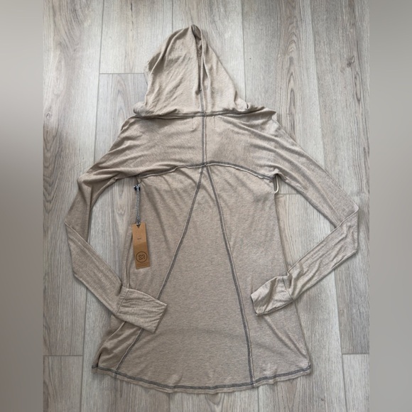 SLOANE ROUGE Women's Tan Hooded Top 🍂 - Picture 10 of 11